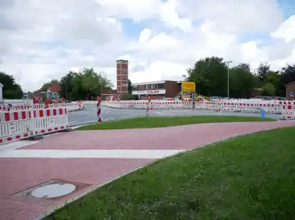 <p>Eine wichtige Aufgabe war die Fertigstellung des Kreisverkehrs von der Fockenbollwerkstra&szlig;e zur Egelser und Wallinghausener Stra&szlig;e.</p>