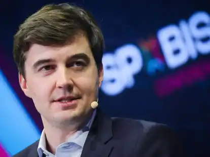 DFL-Gesch&auml;ftsf&uuml;hrer Steffen Merkel will die Bedenken der Fans ernst nehmen.