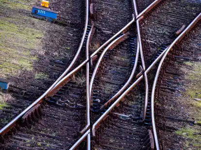 Die neue Einigung zu Sanierung des Schienennetzes soll ein wichtiger Baustein daf&uuml;r sein, dass Z&uuml;ge p&uuml;nktlicher fahren.