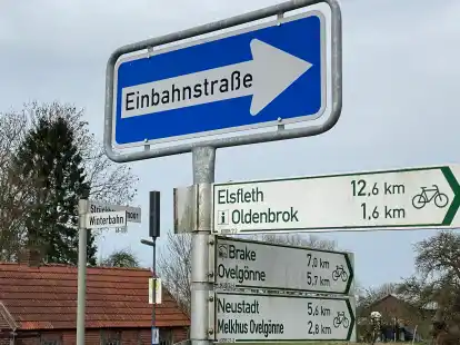 Bleibt das Einbahnstra&szlig;enschild an der Winterbahn in Oldenbok? Im Moment sieht alles danach aus.