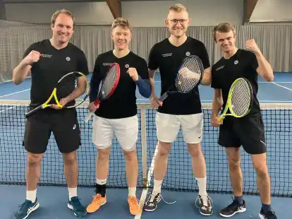 Meister in der Bezirksliga: die Tennis-Herren des Huder TV mit Moritz Tschörtner (von links), Jamiro Timmermann, Hagen Vienenkötter und Jonas Schrader