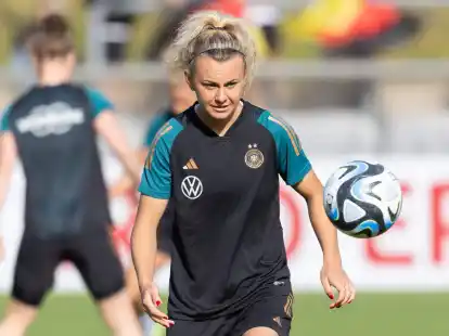 Lena Lattwein ist am Knie operiert worden.