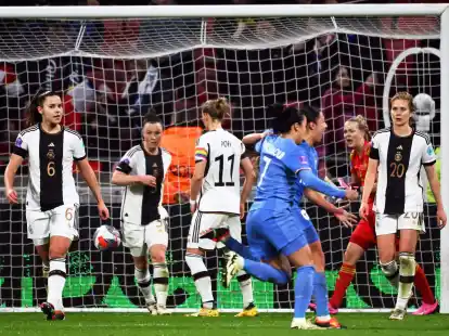Die DFB-Frauen mussten sich Frankreich mit 1:2 geschlagen geben.