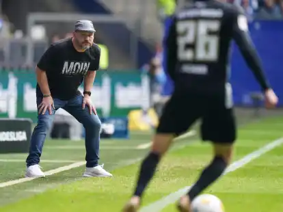 Feierte bei seinem Deb&uuml;t als HSV-Coach einen knappen Sieg: Steffen Baumgart.
