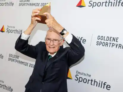 Der 87-j&auml;hrige Hans Wilhelm G&auml;b ist eine der einflussreichsten Pers&ouml;nlichkeiten des deutschen Sports.