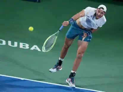 Jan-Lennard Struff hat sein Auftaktspiel gegen den Polen Hubert Hurkacz verloren.
