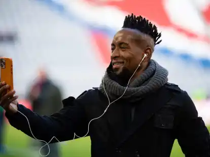 Der Brasilianer, der f&uuml;r beide Vereine gespielt hat, hofft auf einen Leverkusener Meistertitel und glaubt an einen Alonso-Wechsel nach M&uuml;nchen.