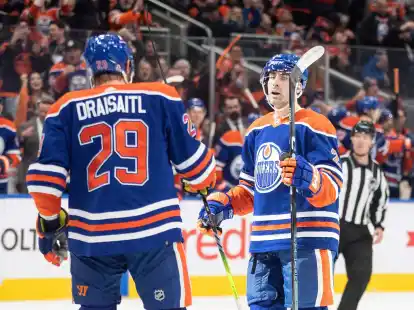 Gegen die Los Angeles Kings traf Draisaitl (l) zum zwischenzeitlichen 2:2 und bereitete das vorentscheidende 3:2 vor.