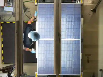 Der s&auml;chsische Umweltminister Wolfram G&uuml;nther bittet die Bundesregierung um Unterst&uuml;tzung zur F&ouml;rderung der Solarproduktion.