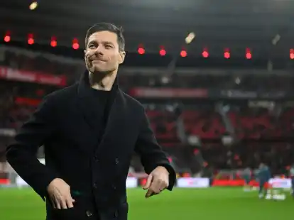 Leverkusens Trainer Xabi Alonso spielt mit seinem Team eine &uuml;berragende Saison.