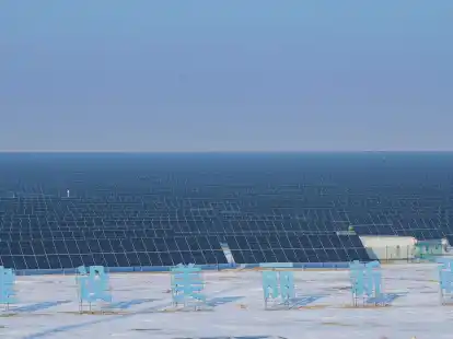 F&uuml;r das laufende Jahr rechnet Chinas Industrieverband f&uuml;r Fotovoltaik mit bis zu 220 Gigawatt an neu installierter Solarenergie.