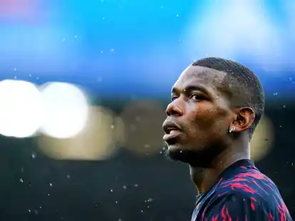 Paul Pogba ist f&uuml;r vier Jahre gesperrt worden.