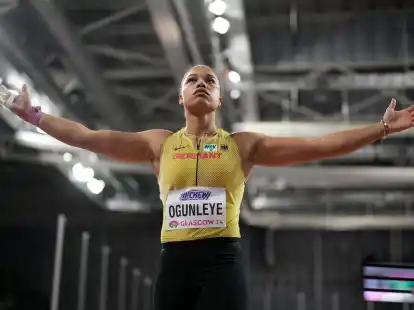 Yemisi Ogunleye hat bei der Hallen-WM die Silbermedaille im Kugelsto&szlig;en gewonnen.