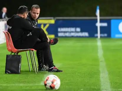 Für das Spiel bei Verfolger VfL Wildeshausen müssen Daniel Franziskus und Benjamin Blasczyk die richtige Taktik austüfteln.