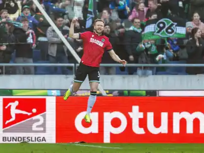 Hannovers Cedric Teuchert erzielte das sp&auml;te 2:2 gegen Fortuna D&uuml;sseldorf.