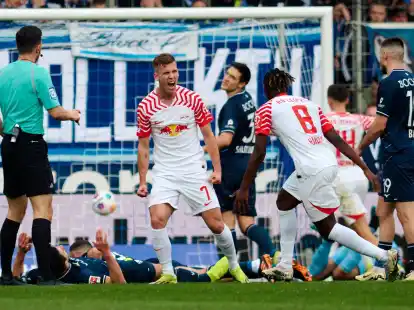 RB&nbsp;dreht das Spiel: Leipzigs Dani Olmo jubelt &uuml;ber sein Tor zum zwischenzeitlichen 1:1.