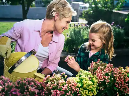 Endlich wieder gut h&ouml;ren: Ein Cochlea-Implantat kann dies erm&ouml;glichen.