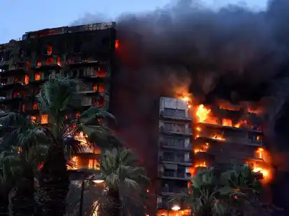Ein Feuer zerst&ouml;rte am 22. Februar ein&nbsp;Hochhaus im spanischen Valencia. Jetzt gab es an der Ostk&uuml;ste erneut einen Brand.