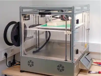 Auch ein 3D-Drucker kommt bei dem Ferienprogramm zum Einsatz.