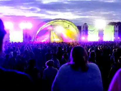 Tabularaaza auch 2023 mit vielen Besuchern und lauter Musik: So hatten sich die Ticketk&auml;ufer das Festival vorgestellt. Nach der Absage warten zahlreiche von ihnen noch immer auf die Erstattung ihrer Eintrittspreise.