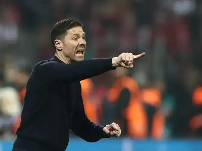 Leverkusens Trainer Xabi Alonso soll einem Bericht zufolge schon Gespr&auml;che mit den Bayern gef&uuml;hrt haben.