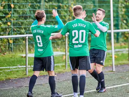 Gemeinsam jubeln wollen die FSV-Kicker im Heimspiel gegen Oldenburg.