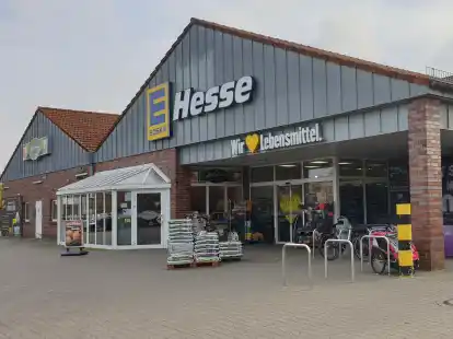 Soll um eine Frischetheke erweitert werden: der Edeka-Markt an der Bahnhofstra&szlig;e in Huntlosen.