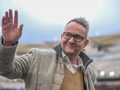 Alexander Wehrle wertet die Vertragsverl&auml;ngerung von Sebastian Hoene&szlig; als &laquo;ganz wichtiges Zeichen&raquo;.