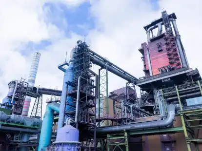 Blick auf den Hochofen 8 auf dem Werksgel&auml;nde von Thyssenkrupp in&nbsp;Duisburg.