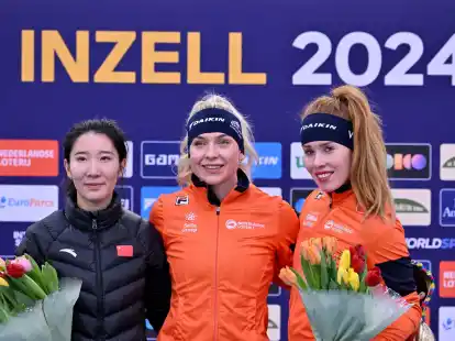 Joy Beune (M) aus den Niederlanden ist neue Mehrkampf-Weltmeisterin.