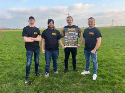 Die Organisatoren des ersten Ihlower Metal-Festivals: Lutz Bogdanski, Henk Arensberg, Jannik Weerts und Bryan Huwald.