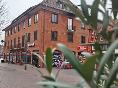 Die Alte Waage mit dem EuroShop im Erdgeschoss soll umgebaut werden. Bis es aber wirklich soweit ist, dauert es noch.