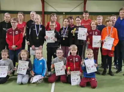 Kinder und Jugendliche des Cloppenburger Tennisvereins haben jetzt ihre Freude am Tennis gezeigt.