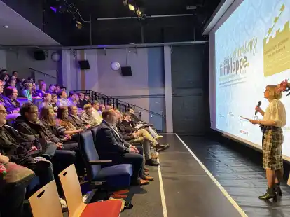 Nicole Piechotta, B&uuml;rgermeisterin der Stadt Oldenburg, begr&uuml;&szlig;te das Publikum der Filmklappe Oldenburg.