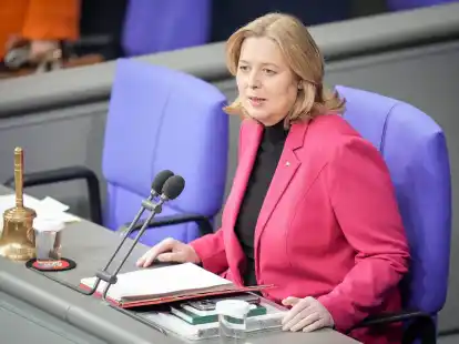 Das Thema Sicherheit stehe im Bundestag permanent auf der Agenda, so Bundestagspr&auml;sidentin B&auml;rbel Bas.