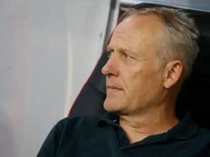 Christian Streich tritt mit seiner Mannschaft im Achtelfinal-R&uuml;ckspiel bei West Ham United an.