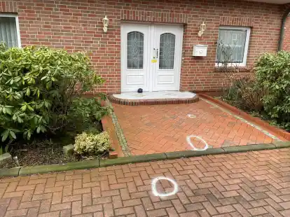 Hinter dieser T&uuml;r wurde am 15. Februar eine 62 Jahre alte Frau erstochen.