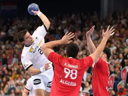 Steuerte zum Sieg gegen Algerien zehn Tore bei: Renars Uscins (l).