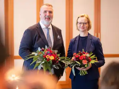 Steffen Sch&uuml;tz (l) und Katja Wolf sind die neuen Landesvorsitzenden des Landesverbandes Th&uuml;ringen B&uuml;ndnis Sahra Wagenknecht (BSW).