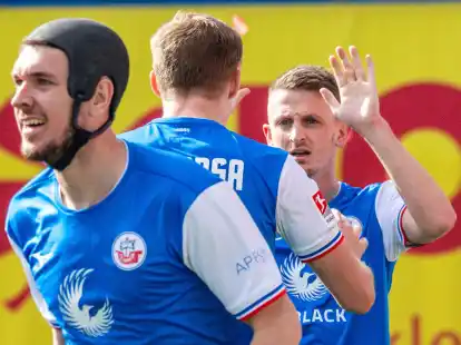 Hansa Rostock feiert beim Heimsieg gegen Greuther F&uuml;rth einen wichtigen Erfolg im Abstiegskampf.