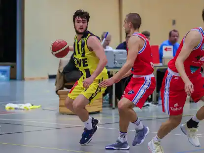 F&uuml;r die Juniors am Ball: Rauf Amirbkeov.