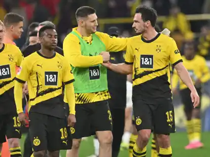 Mats Hummels (r) kann die Nicht-Nomminierung f&uuml;r die Nationalmannschaft nachvollziehen.