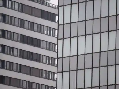 Durch den Homeoffice-Trend werden aktuell weniger B&uuml;rofl&auml;chen gebraucht. Der Markt f&uuml;r diese Immobilien steht in vielen L&auml;ndern unter Druck.