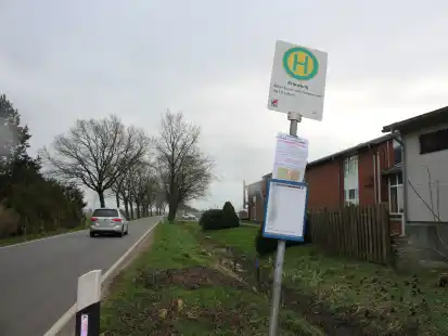 Bei Mode W in Bardenfleth wird an der Kreisstra&szlig;e 213, Nordermoorer Hellmer,  eine neue  Bushaltestelle gebaut.