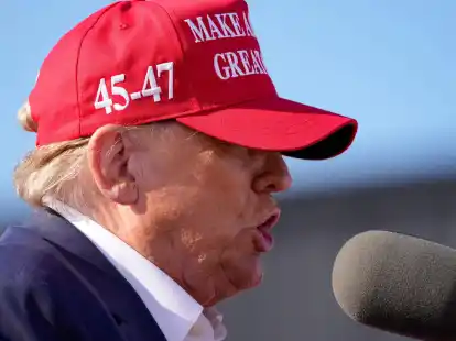 Der ehemalige US-Pr&auml;sident Donald Trump sagte in einer seiner Wahlkampfreden, dass einige Migranten gar keine &laquo;Menschen&raquo; seien.