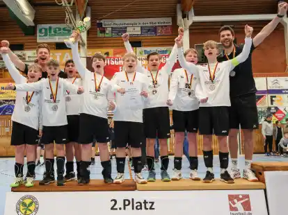 Starke DM: Die U-14-Faustballer des TV Brettorf gewannen in Fredenbeck die Silbermedaille.