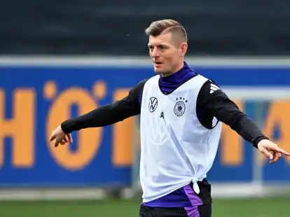 Toni Kroos wurde fast drei Jahre nach dessen 106. L&auml;nderspiel f&uuml;r die Heim-EM im Sommer reaktiviert.
