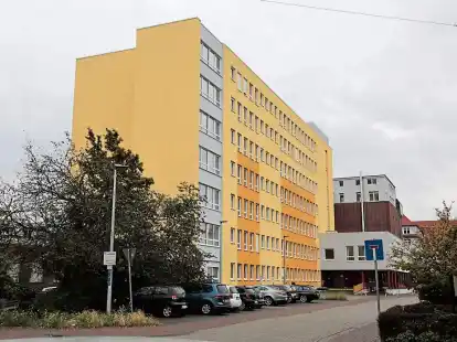 Eigentlich sollten l&auml;ngst Gefl&uuml;chtete in die Sammelunterkunft in alten &bdquo;Willehad&ldquo; einziehen.