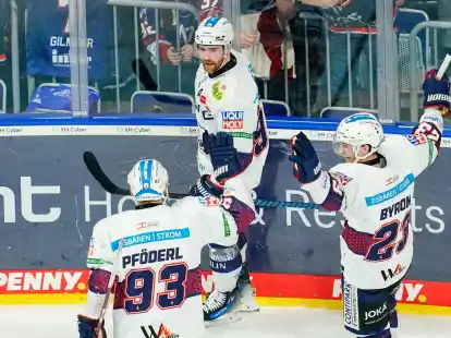 Die Eisb&auml;ren setzten sich nach 0:2-R&uuml;ckstand in Mannheim durch.