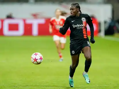 Nicole Anyomi spielt weiter f&uuml;r die Frankfurter Eintracht.